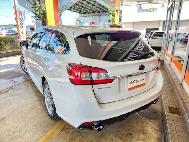 車両のコンディションは良好です！中古車レベルの小キズなどは多少御座いますが、全体的にとても綺麗です。光沢のあるボディを、是非一度ご覧下さい！！気になる箇所の画像をお送りする事も出来きます！
