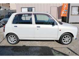 ☆男性も女性も様になるデザインです！一目見ただけで、この魅惑的なボディーが存在感を放っていることが分かって頂けると思います。