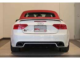 当店の車両は認定中古車ですので、万が一の際も全国のアウディディーラーで修理が可能です。遠方のお客様もご安心の上、ご検討下さい。