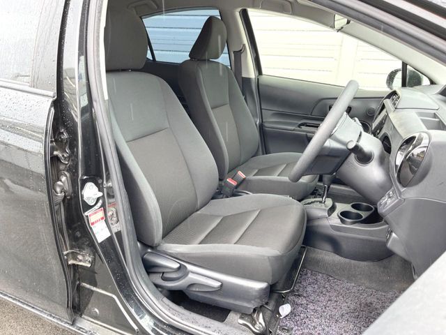 運転席シート廻りは使用感も少なく、良好な状態となっています。丁寧に使われていたことがよくわかりますね。