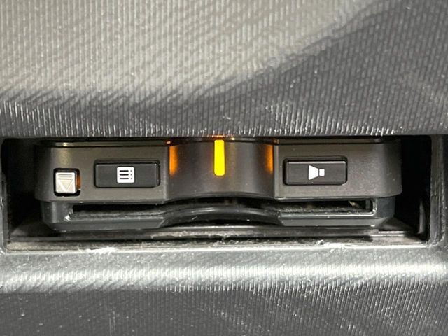 【ETC】高速道路の料金所をストレスなく通過！話題のスポットやサービスエリアに多い「スマートIC」利用時は必須のアイテムです。当店でセットアップを実施、ご納車当日からすぐにご利用いただけます！