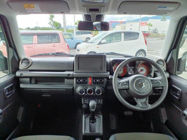 「この車の写真をもっと見たい」「状態が気になる」「この装備はついている？」どんな小さな疑問でもお気軽にお問い合わせください！