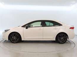 おひとり、恋人、ご友人、ご家族など、少人数でも大人数でもお出かけが楽しめます。この車で楽しいドライビングライフを送りましょう♪