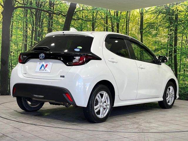 ☆全国のネクステージからお取り寄せが可能※！遠方の店舗に展示してあるクルマが気になる場合も、最寄りの店舗でご覧いただくことが可能です！是非私たちに要望をお聞かせください！※別途費用