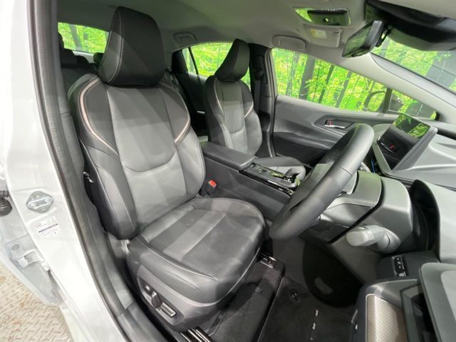 運転席シート廻りは使用感も少なく、良好な状態となっています。丁寧に使われていたことがよくわかりますね。