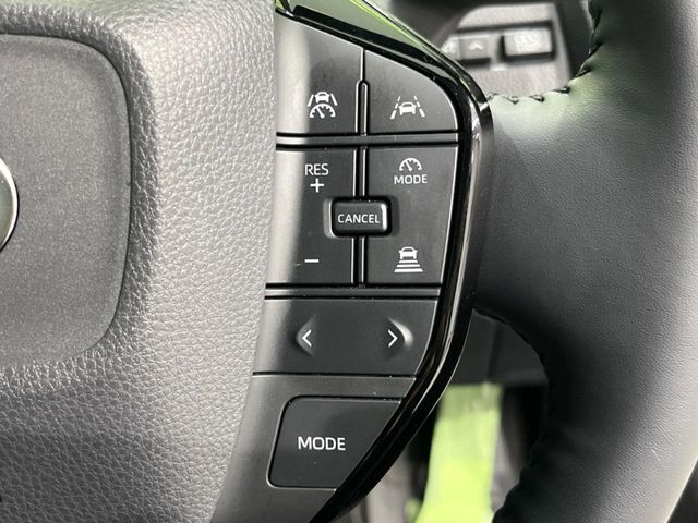 【レーダークルーズコントロール】高速道路での長距離走行が楽に！！自動で速度を保つクルーズコントロールが、衝突軽減システムと連携し、前方の車両を感知して車間を保つように速度調節してくれます！！