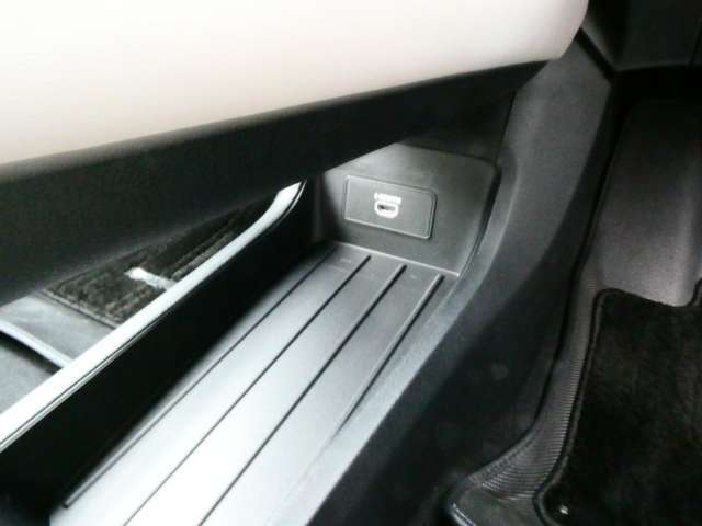 HDMIにも対応しています（接続ケーブルは別売になります）