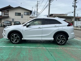 SUV車で車高が高くなっていて雪が多い時も快適に走行できます♪