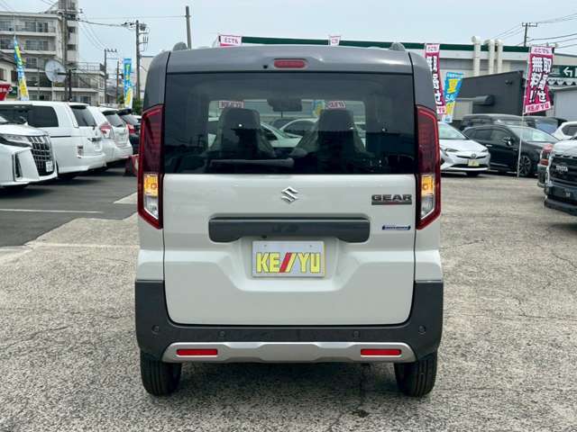 自社陸運局認証工場完備！国家資格車検検査員資格を持った整備士による整備。ステレオ、エアコン等走行に関係のない所も不具合箇所があれば修理してお渡しいたします。