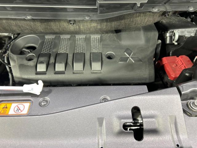 親切・丁寧な専門メカニックスタッフが応対！・車検・点検整備・事故等の修理などアフターサービスも安心。お車のカスタマイズもネクステージのサービススタッフまでご相談ください！