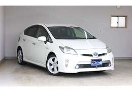 カーズクラブ　OUTLET店がスタートいたしました！！アウトレット車両は全車6ヶ月or5千km無償保証付きです！※また、こちらの車両はアウトレット車両ではございません。