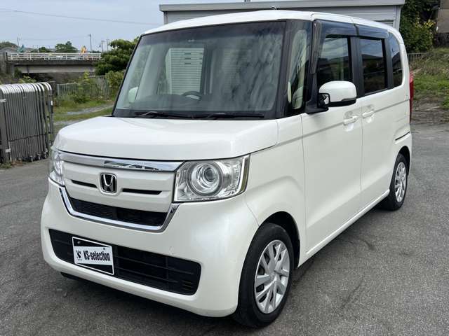 【展示車両について】当店では低価格を実現させる取り組みとしまして微細な傷などはあえて修理せずに展示している場合がございます。お客様ご要望に合わせた外装仕上げを実施いたします。