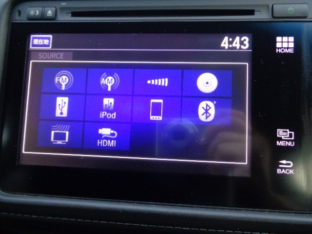 純正ナビ付いてます！フルセグTV、ミュージックプレイヤーとの接続もできますよ♪