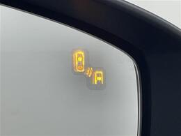 【ブラインド・スポット・モニタリング（BSM）】＆【リア・クロス・トラフィック・アラート（RCTA）】後方に接近するクルマの存在を知らせることにより、後方確認を支援します！