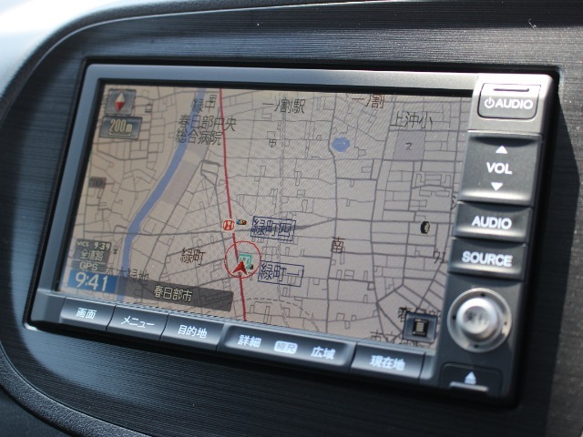 純正HDD（ハードディスク）ナビ搭載車！！地図データの情報量や音楽CDの録音機能が魅力です！一度録音されたCDは車内保管の必要が無く、場所を有意義に使用できます！！