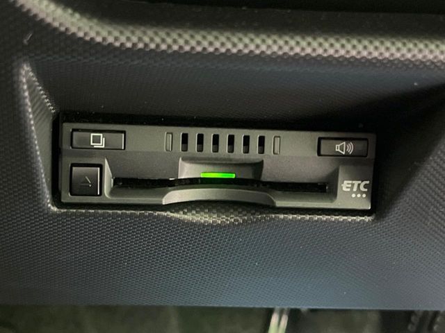 【ETC】高速道路の料金所をストレスなく通過！話題のスポットやサービスエリアに多い「スマートIC」利用時は必須のアイテムです。当店でセットアップを実施、ご納車当日からすぐにご利用いただけます！