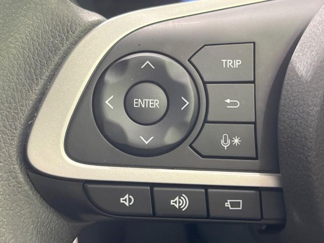 【ステアリングスイッチ】運転中、前方から目線をそらすことなく、オーディオ等の操作が可能な便利機能！安心＆快適なドライブを演出してくれます♪