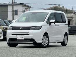 ■□■□■ 軽自動車も普通車も在庫数は 約6000台！！  グループ年間販売台数は20000台！！ 大量販売・大量仕入で1台あたりのコストを削減しています！！  ■□■□■