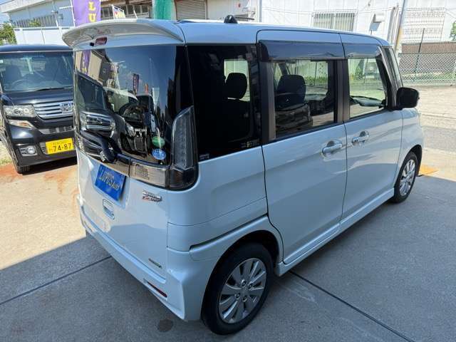 積載車完備、故障や事故の時レッカー致します。