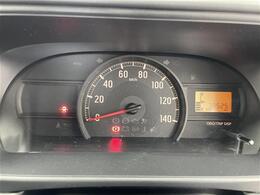 【スピードメーター】『スピードメーター』の画像になります。メーターがシンプルで見やすく運転しやすいですね！