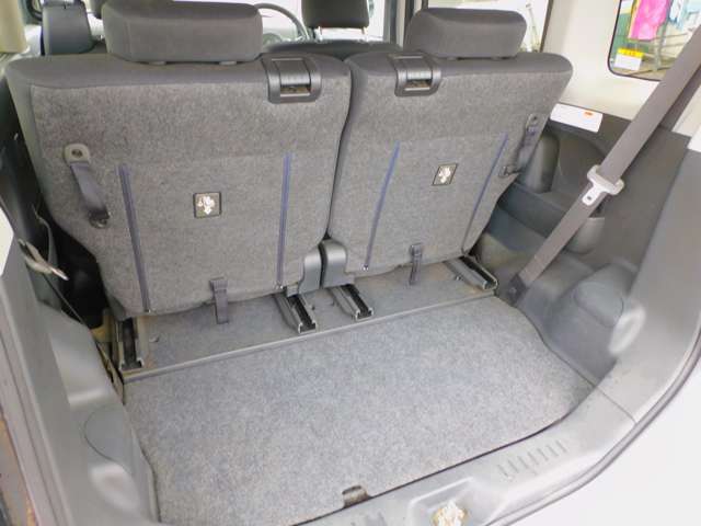 弊社でお車をご購入のお客様はレッカー無料！自社積載車を完備しておりますので、もしもの時もご安心ください！