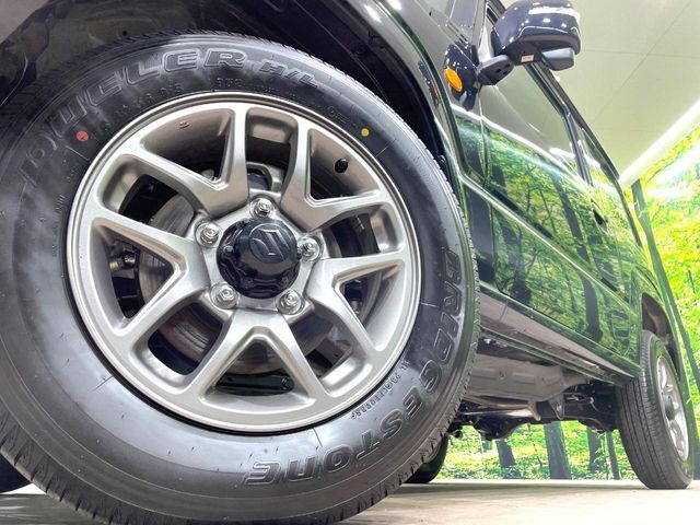 【純正16インチアルミホイール】外観にマッチした純正アルミホイールを装着しております。各種社外アルミホイールや、スタッドレスタイヤも取扱いしております。是非ご相談ください♪