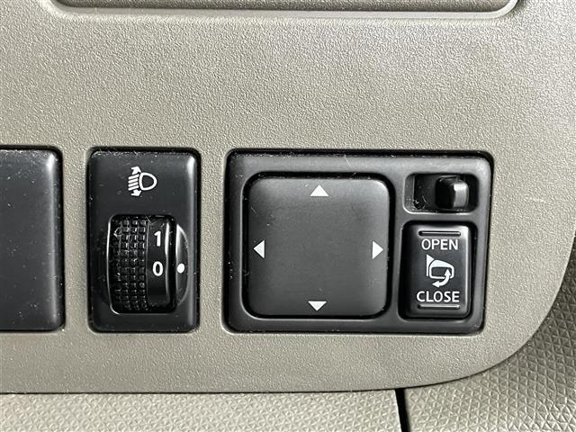 【運転席操作部】快適なドライブを楽しむための機能が装備されています！運転席から触れるので、使いやすいです！除菌プランいれていただくと、さらに清潔で安心していただけます！