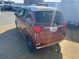 リヤドア・リヤクォーター・バックドアウィンドウにスモークドガラスを採用