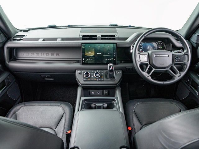 認定中古車　純正20インチAW　パノラミックスライディングルーフ　シートヒータークーラー　LEDヘッドライト　MERIDIAN　フル液晶モニター　電動ステアリングコラム　ブラックパック
