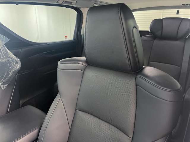 車内洗浄・艶出し・除菌＆消臭と、隅々までまるまるクリーニング！洗浄剤は天然素材のため、肌に優しい仕上がりです。