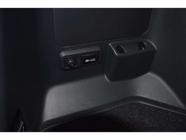 非常時やキャンプなどに役立つAC100Vコンセント付きです。