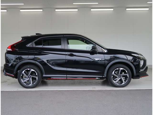 お車の保証修理及びメンテナンスは、全国の三菱ディーラーネットワークでお受け頂けます。