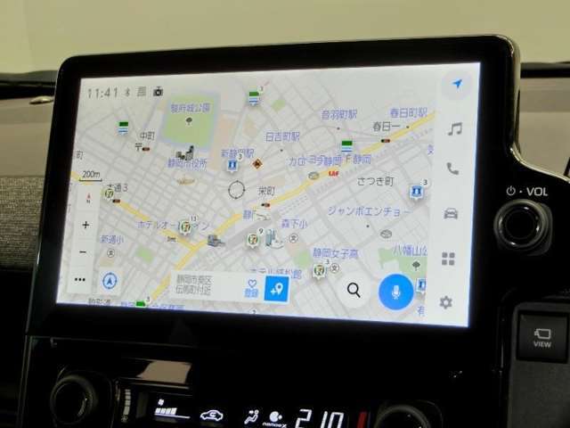 フルセグメモリーナビがついてます。便利な機能が満載です。是非こちらの車でお確かめ下さい。お待ちしております。