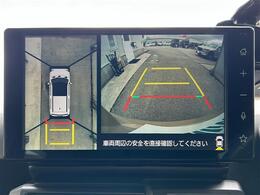 【パノラマモニター】上から見下ろしたように駐車が可能です。安心して縦列駐車も可能です。