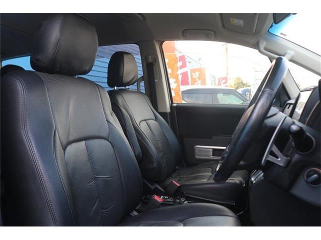こちらのお車はシートカバーになります。