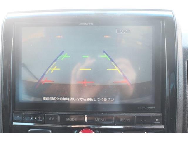 バックカメラ付きとなっておりますので、運転が苦手な方でも安心ですね。