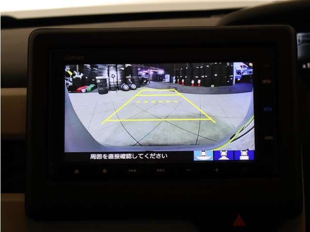 ★バックモニターも装備。狭い駐車場でも安心・安全に駐車が可能です！★