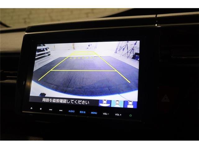 駐車が苦手な方も、そうでない方も、大変に便利なバックモニターを搭載しております！