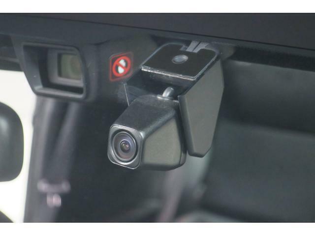 ドライブレコーダーを装備！ 事故やトラブル時に真実を動画で残してくれます。目撃者がいない時でも、ドライブレコーダーの画像が自分を守ってくれるのでとても安心です。