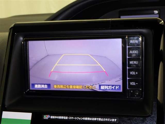 バックモニター搭載で車庫入れ安心！バックする際に後方確認ができて便利です！