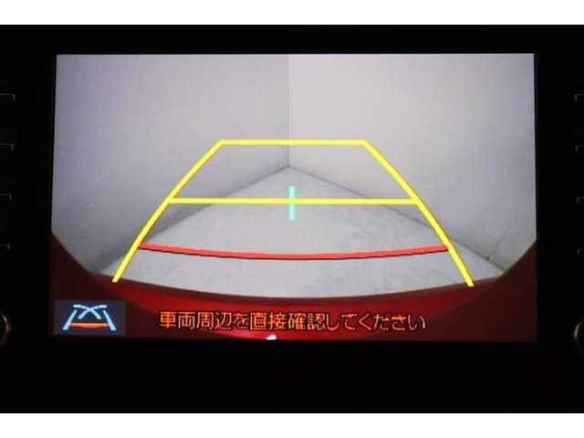 バックカメラ付きで駐車の苦手な方にも安心☆