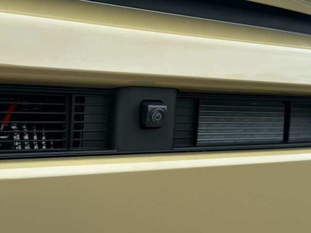 パノラマモニター付き☆車を真上から見たような映像を表示し、駐車や幅寄せをサポートします！！