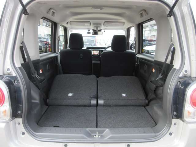 トランクルーム（2列目収納時）