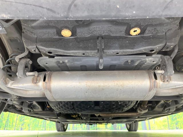 下回りがきれいなうちに、防錆加工の施工がオススメ。降雪地域はもちろん、沿岸部にお住いの方や、趣味でマリン・ウィンタースポーツをされる方にご好評いただいております。