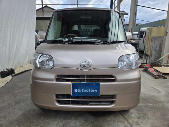 お求めやすいお車を中心に取り揃えております。その反面安価な車には不安はつきものですよね？そんな不安を解消するために現車確認をお勧めしております。