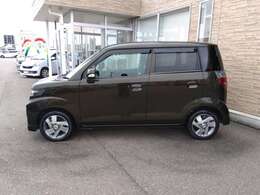 R8/12車検有　ETC　CD　DVD再生　純正アルミ　ベンチシート　HIDランプ　フォグランプ　キーフリー　電格ミラー　純正バイザー　純正マット　リアワイパー　スペアタイヤ有