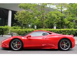 ・スクーデリアエンブレム