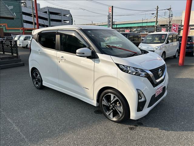 ★プロパイロット★高速走行などで設定した速度で先行車と車速に応じた車間距離を保ちながら運転操作を支援してくれます♪