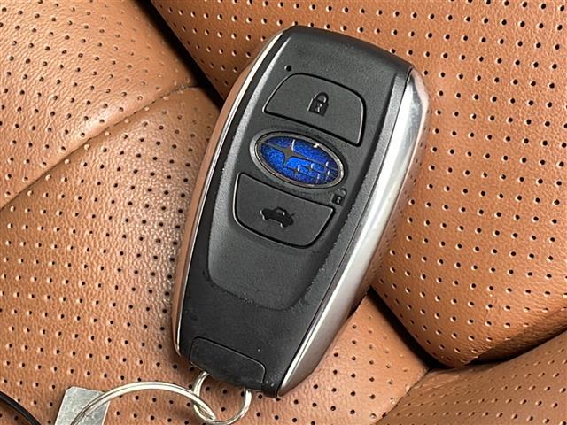 気になる車はすぐにお問い合わせください！画面右側の0066から始まる無料ダイヤルからお問い合わせ下さい！専門スタッフがお車のご質問にお答えいたします！