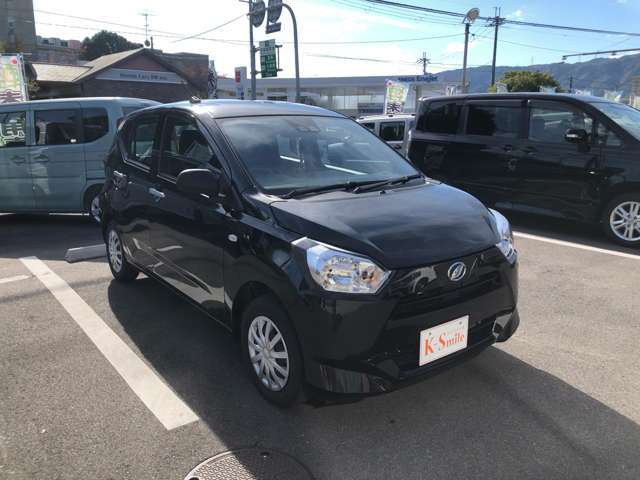 お車は一生の内にそう何度も買いなおされるものではありません。なので後悔の無いお車選びとカーライフ私たちケイスマイル洛西店にサポートさせて下さい！